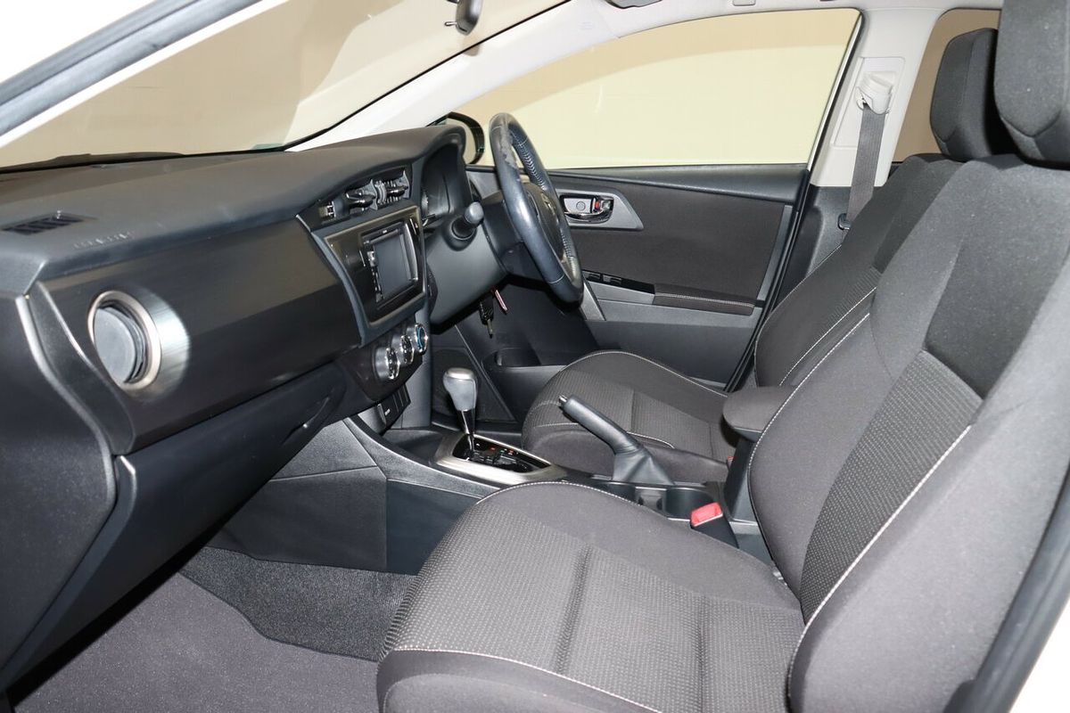 2015 Toyota Corolla Ascent Sport ZRE182R
