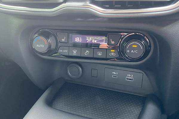 2024 Nissan JUKE ST+ F16