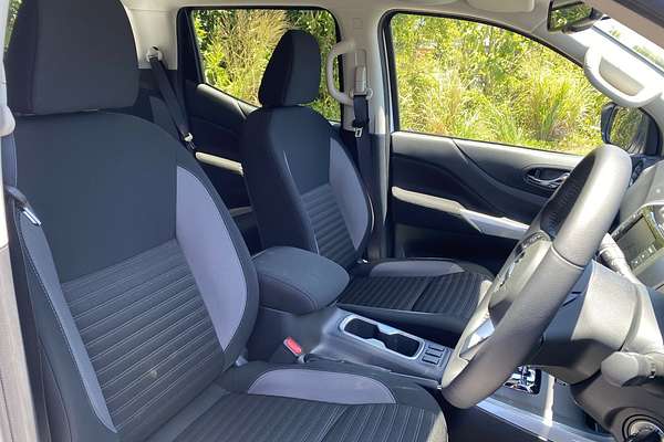 2024 Nissan Navara ST D23 4X4
