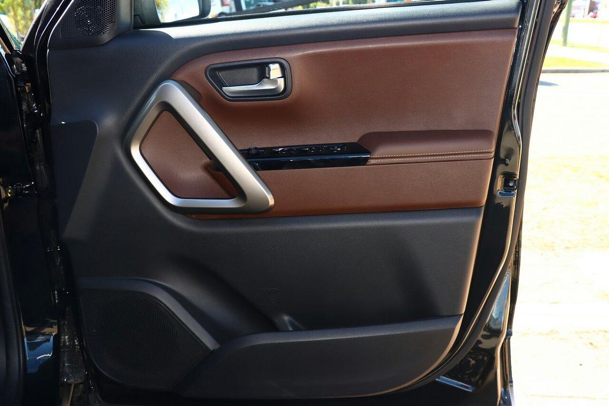 2025 Mahindra Scorpio Z8L