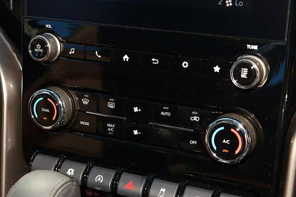 2025 Mahindra Scorpio Z8L