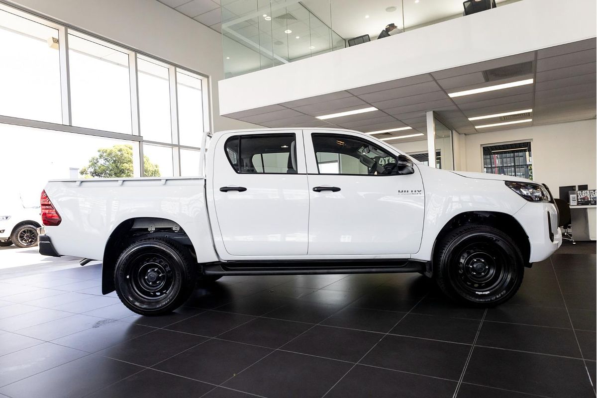 2022 Toyota Hilux Workmate GUN125R 4X4