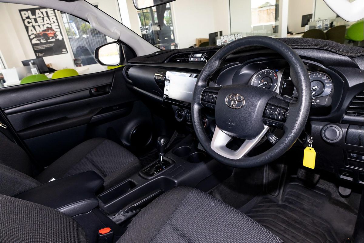 2022 Toyota Hilux Workmate GUN125R 4X4