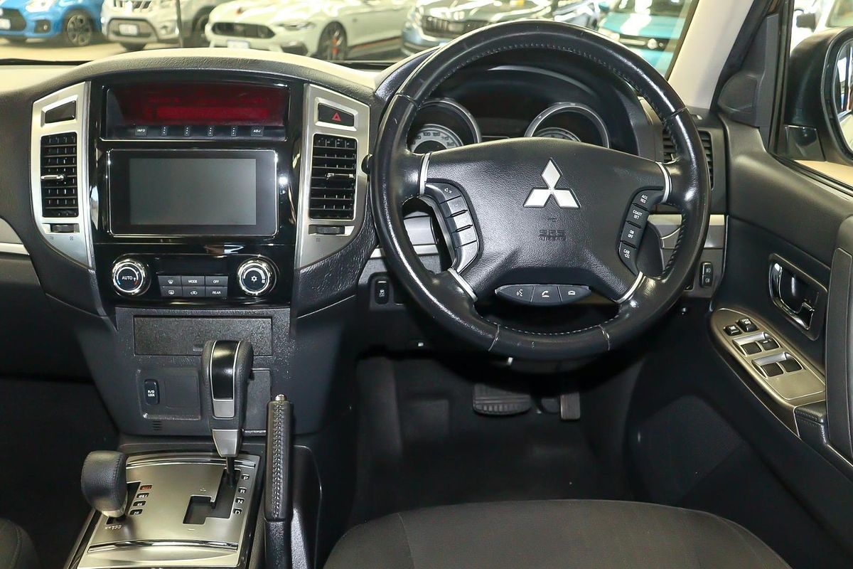 2018 Mitsubishi Pajero GLX NX