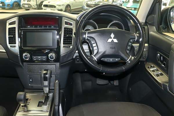 2018 Mitsubishi Pajero GLX NX