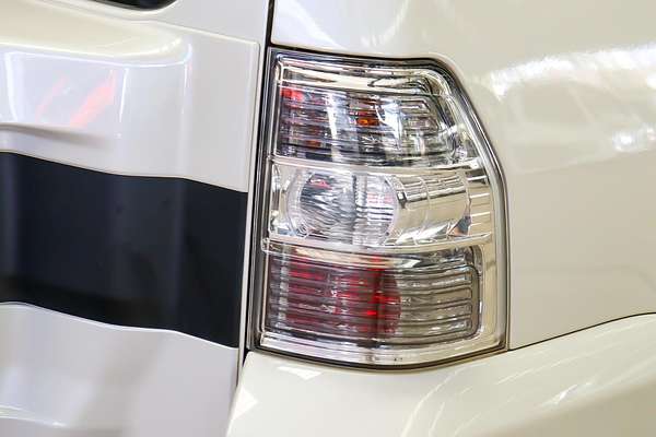 2018 Mitsubishi Pajero GLX NX