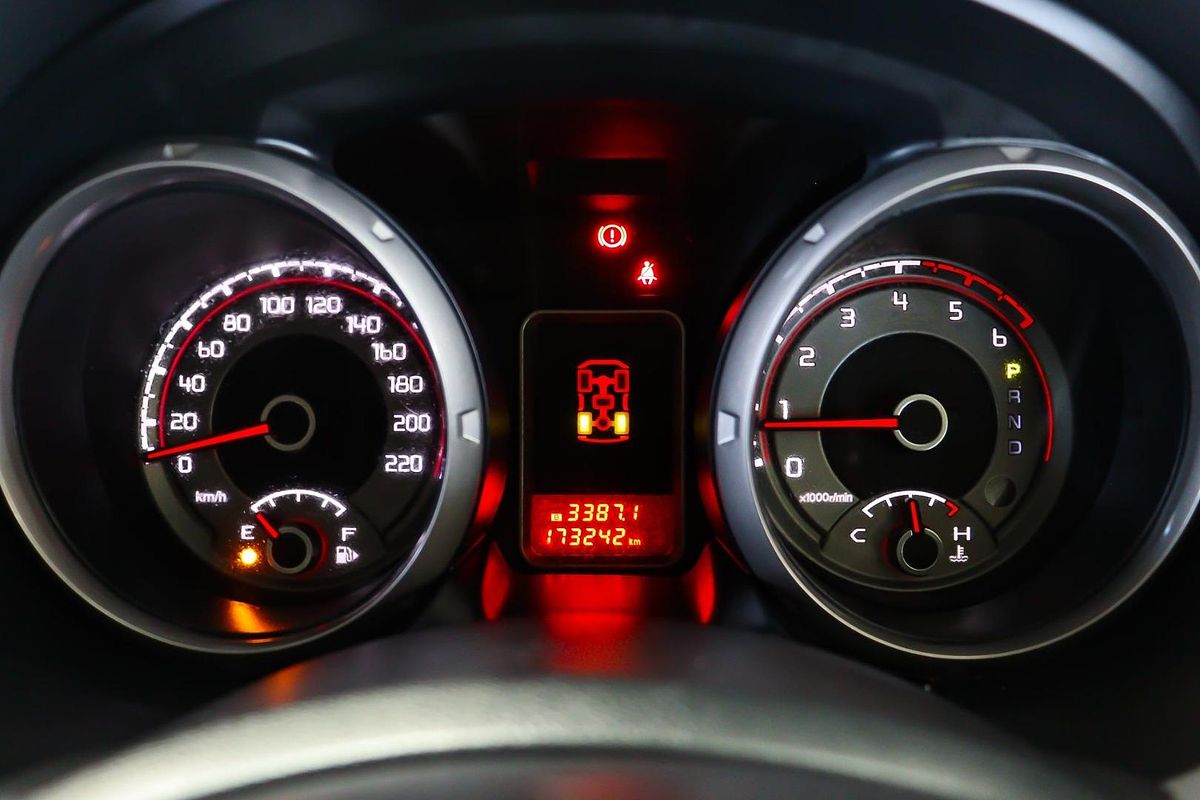 2018 Mitsubishi Pajero GLX NX