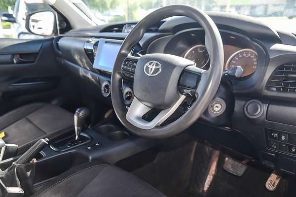 2017 Toyota Hilux SR GUN126R 4X4