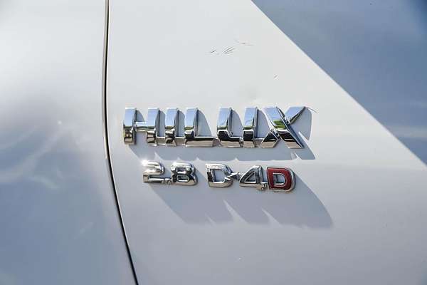 2017 Toyota Hilux SR GUN126R 4X4