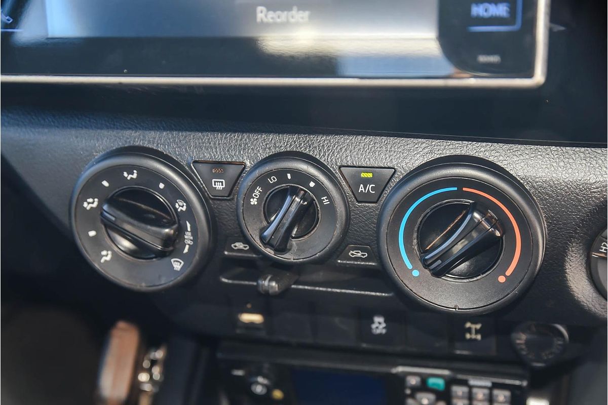 2017 Toyota Hilux SR GUN126R 4X4