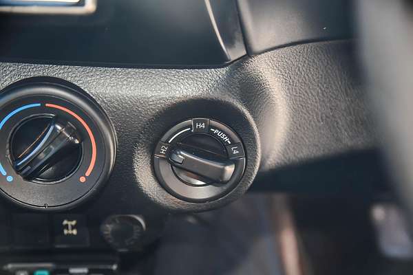 2017 Toyota Hilux SR GUN126R 4X4
