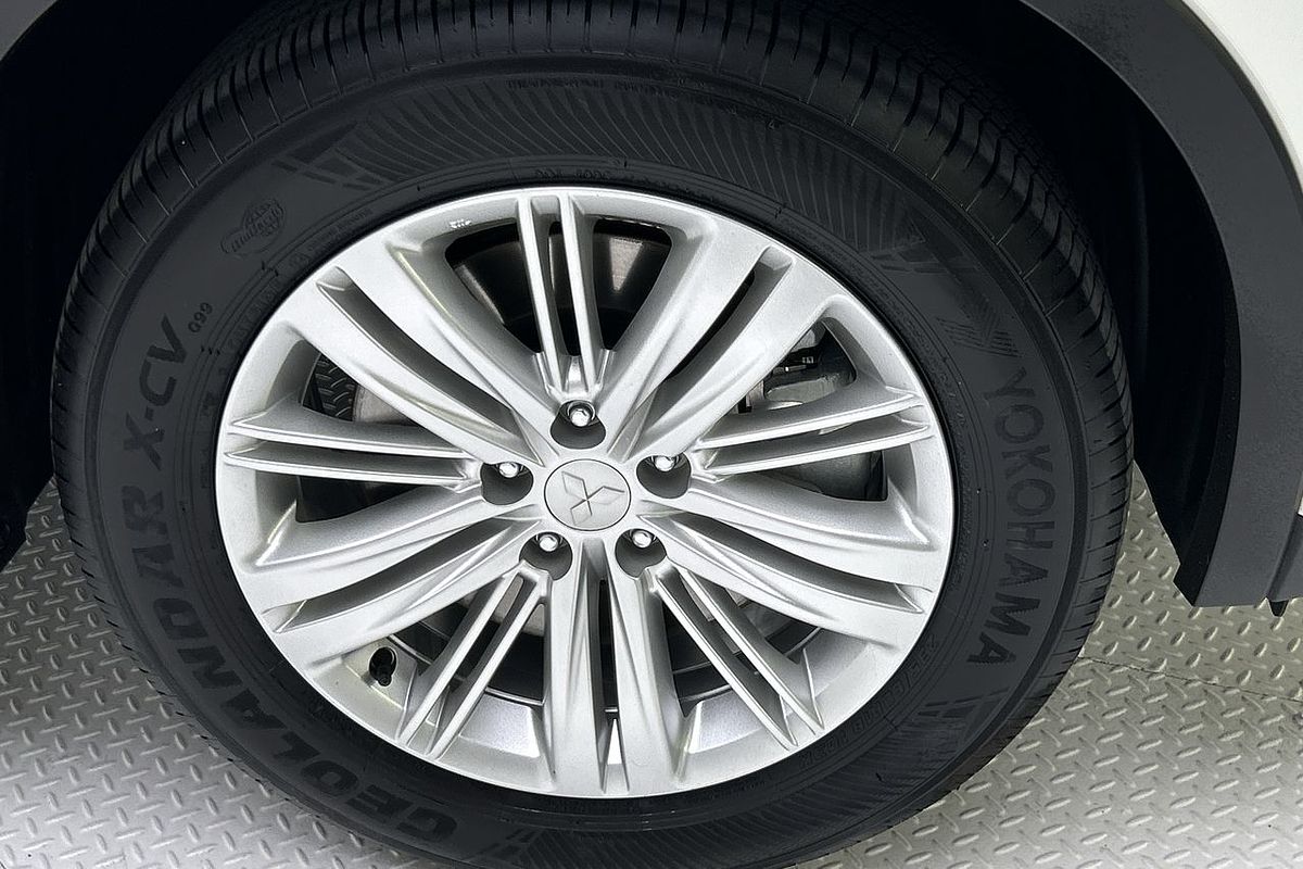 2024 Mitsubishi Outlander LS ZM