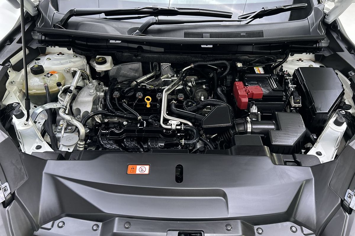 2024 Mitsubishi Outlander LS ZM