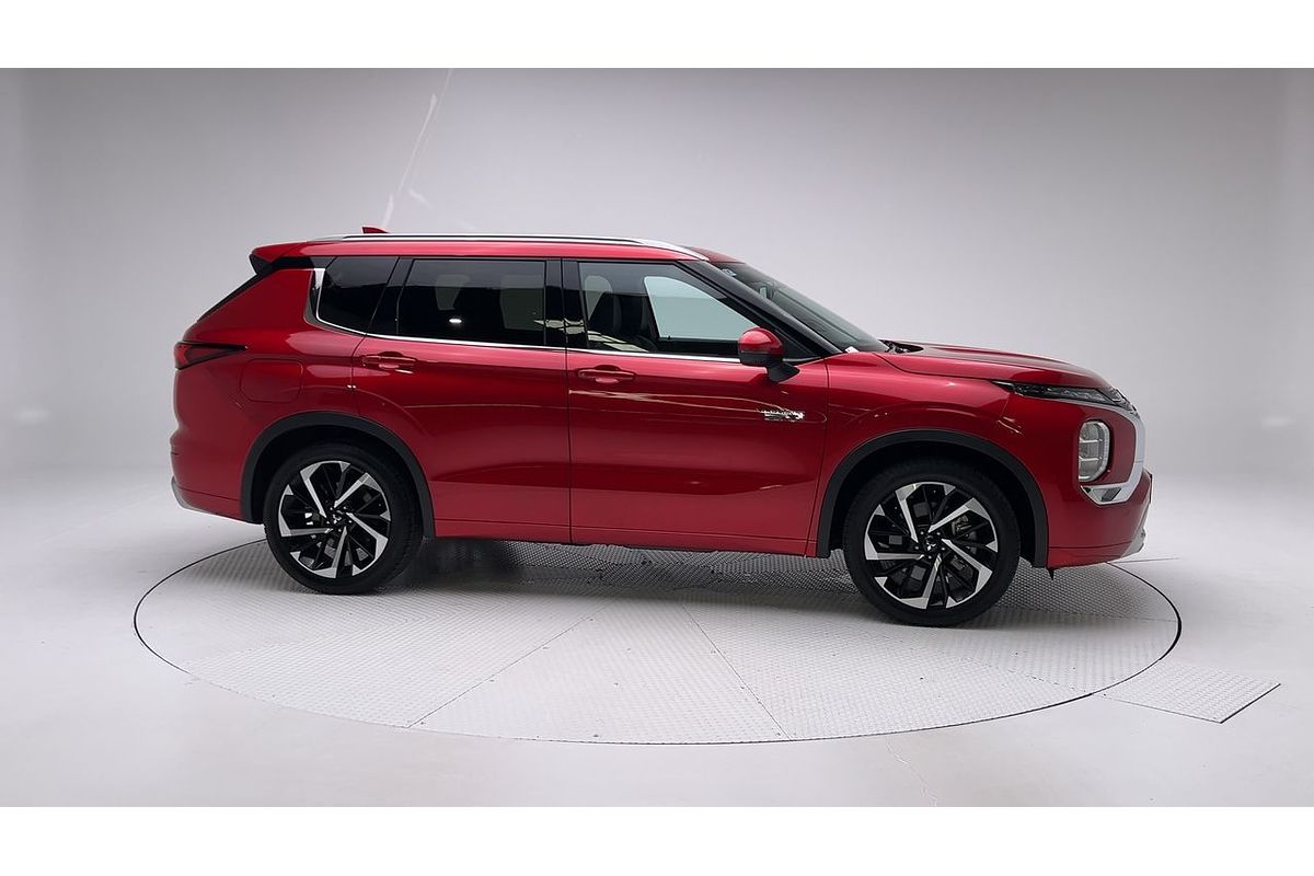 2023 Mitsubishi Outlander PHEV Exceed ZM