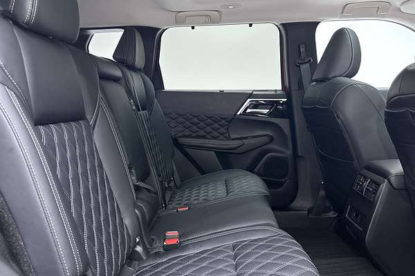 2023 Mitsubishi Outlander PHEV Exceed ZM
