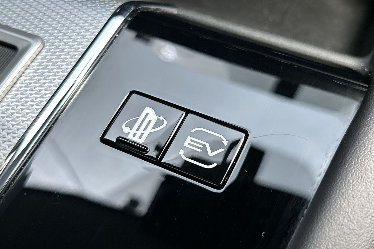 2023 Mitsubishi Outlander PHEV Exceed ZM