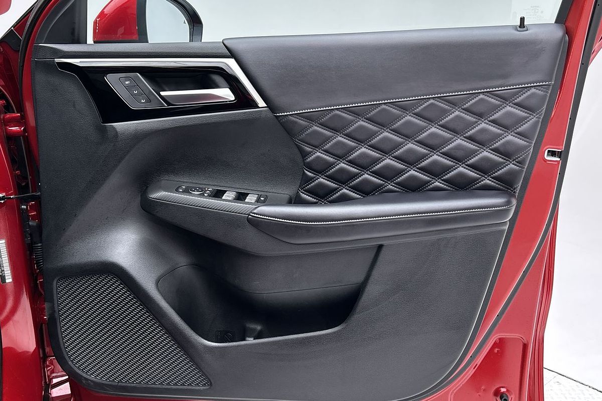 2023 Mitsubishi Outlander PHEV Exceed ZM