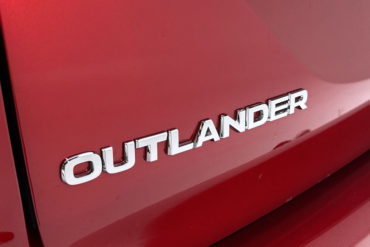 2023 Mitsubishi Outlander PHEV Exceed ZM