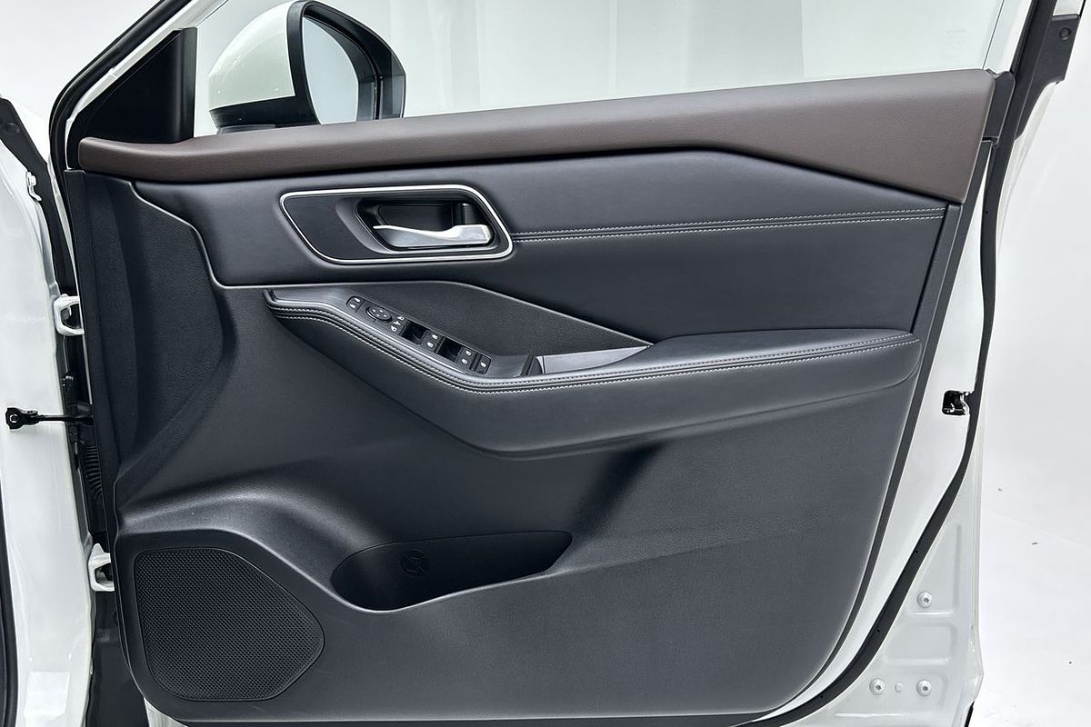 2023 Nissan X-TRAIL ST-L T33