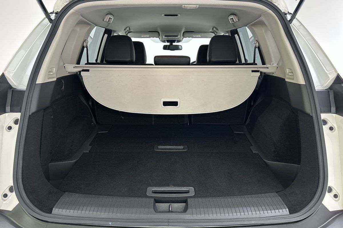 2023 Nissan X-TRAIL ST-L T33