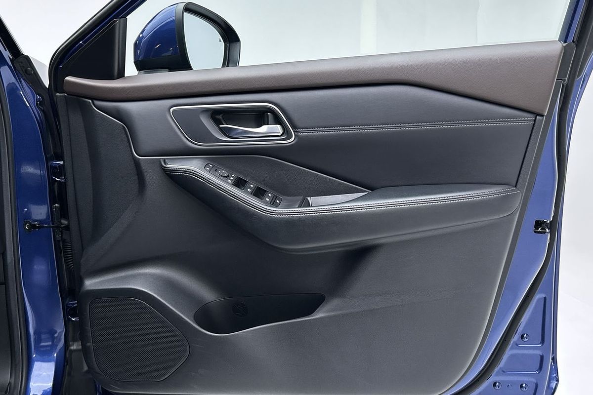 2023 Nissan X-TRAIL ST-L T33