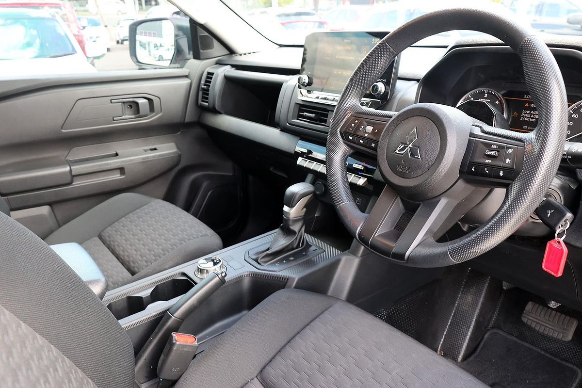 2024 Mitsubishi Triton GLX MV 4X4