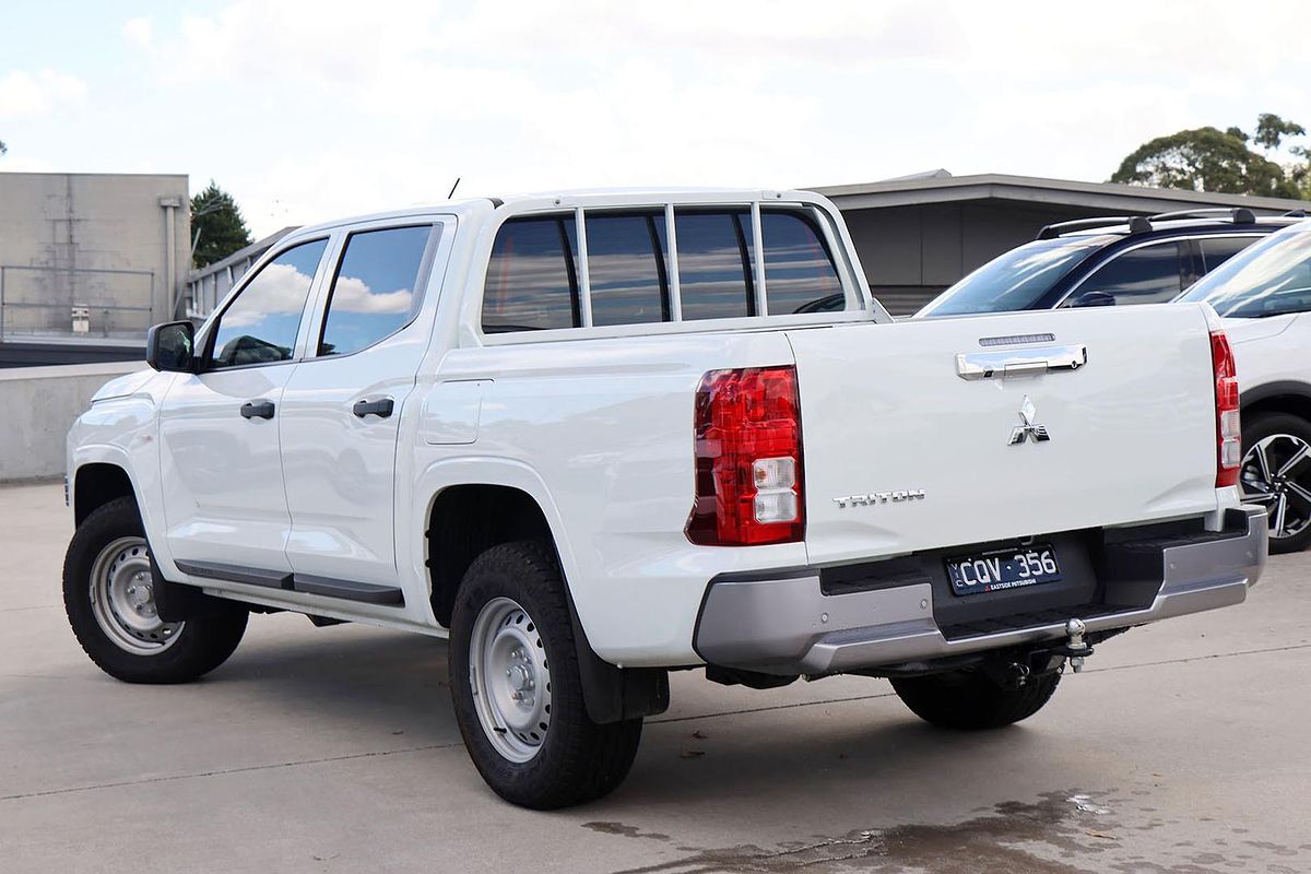 2024 Mitsubishi Triton GLX MV 4X4