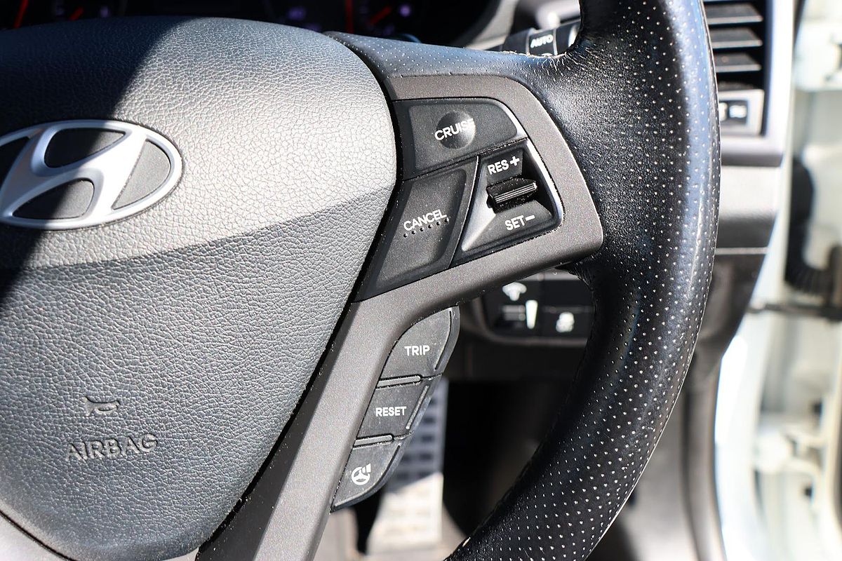2015 Hyundai Veloster SR Turbo FS4 Series II