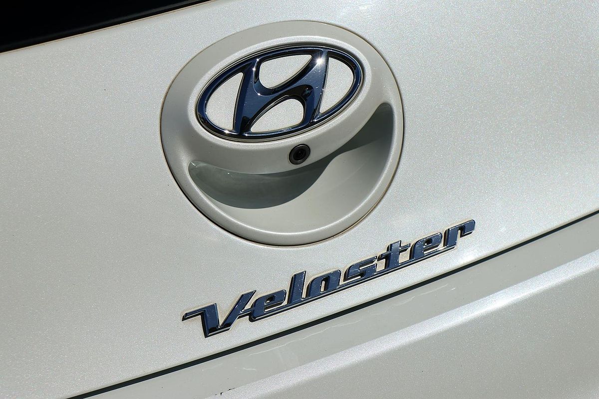 2015 Hyundai Veloster SR Turbo FS4 Series II