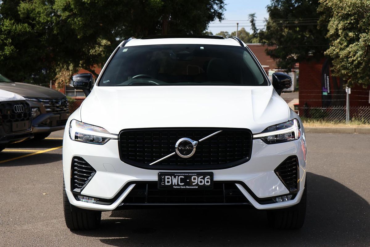 2021 Volvo XC60 B6 R-Design