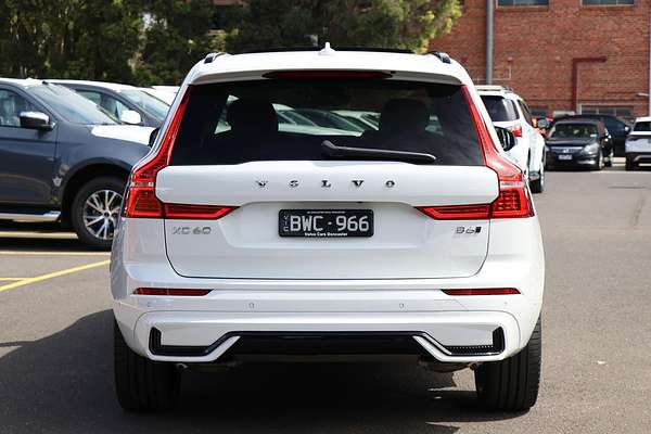 2021 Volvo XC60 B6 R-Design