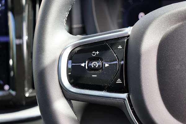 2021 Volvo XC60 B6 R-Design
