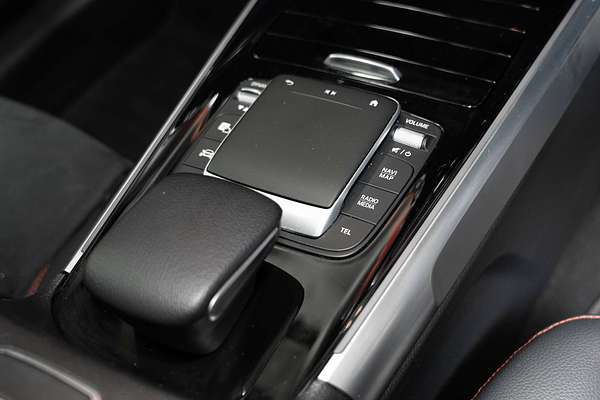 2021 Mercedes-Benz GLB-Class GLB200 X247