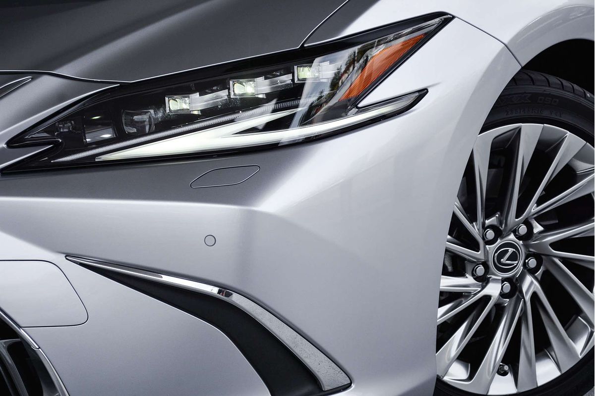 2023 Lexus ES ES300h Sports Luxury AXZH10R