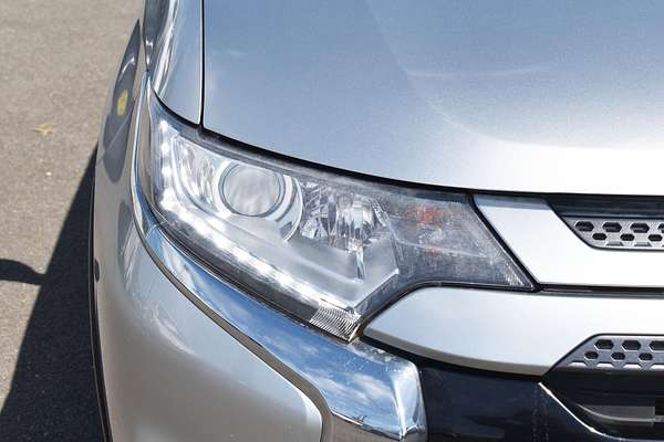 2020 Mitsubishi Outlander ES ZL