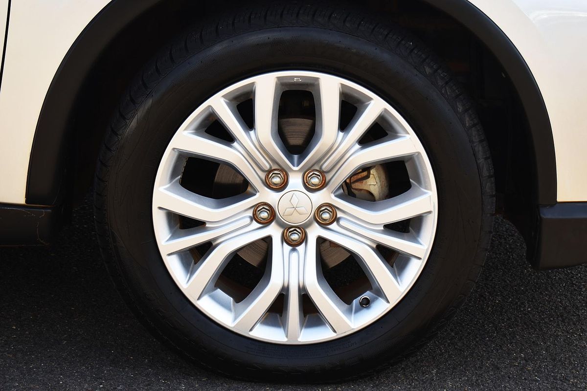 2020 Mitsubishi Outlander ES ZL