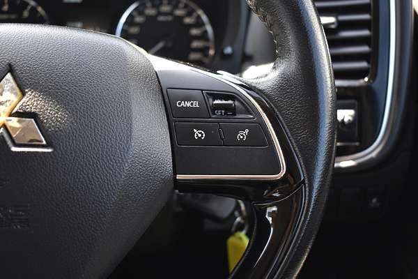 2020 Mitsubishi Outlander ES ZL
