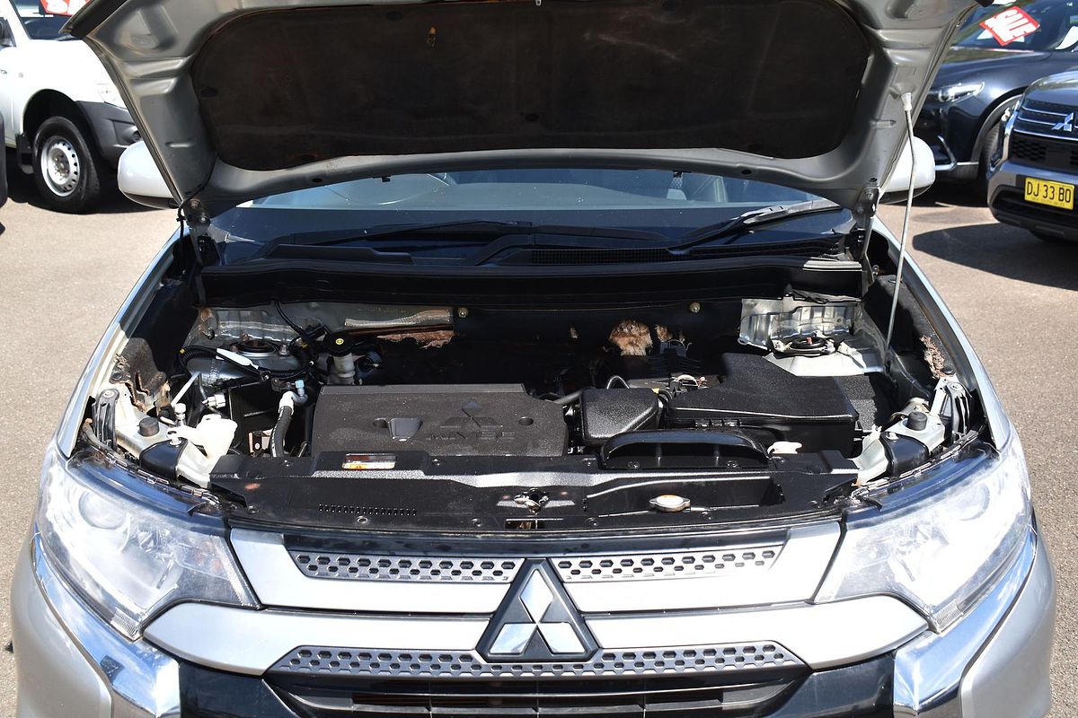 2020 Mitsubishi Outlander ES ZL