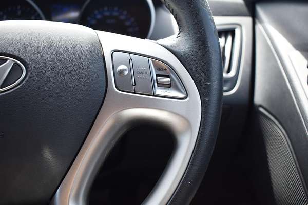2013 Hyundai ix35 Highlander LM2