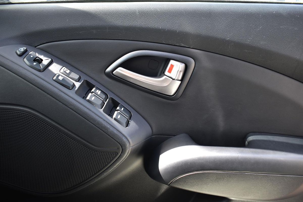2013 Hyundai ix35 Highlander LM2