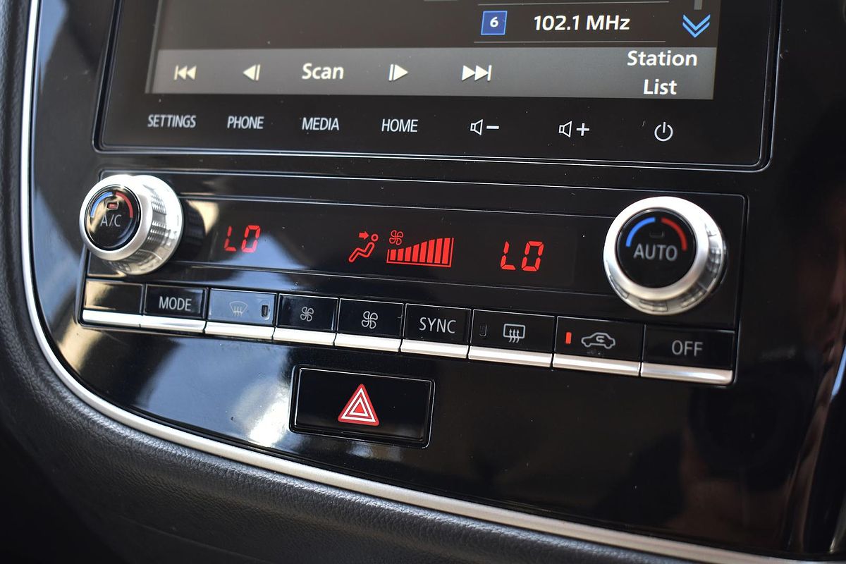 2021 Mitsubishi Outlander ES ZL