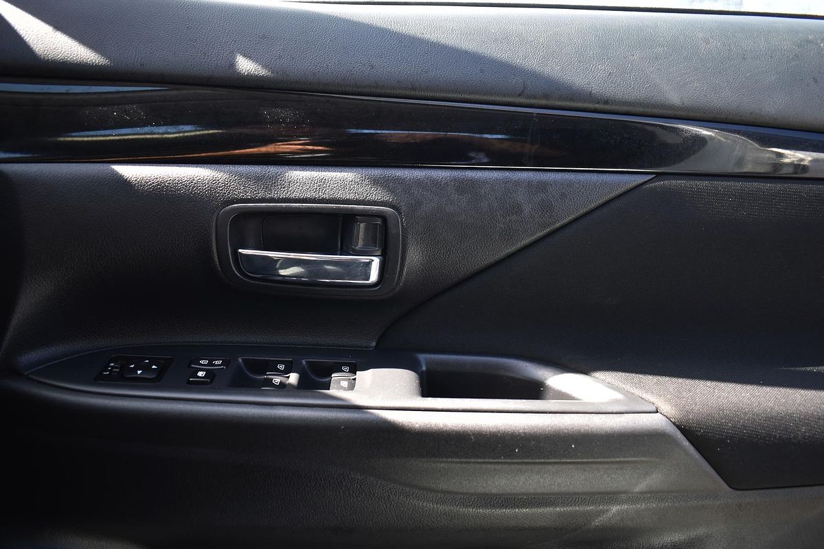 2019 Mitsubishi Outlander LS ZL