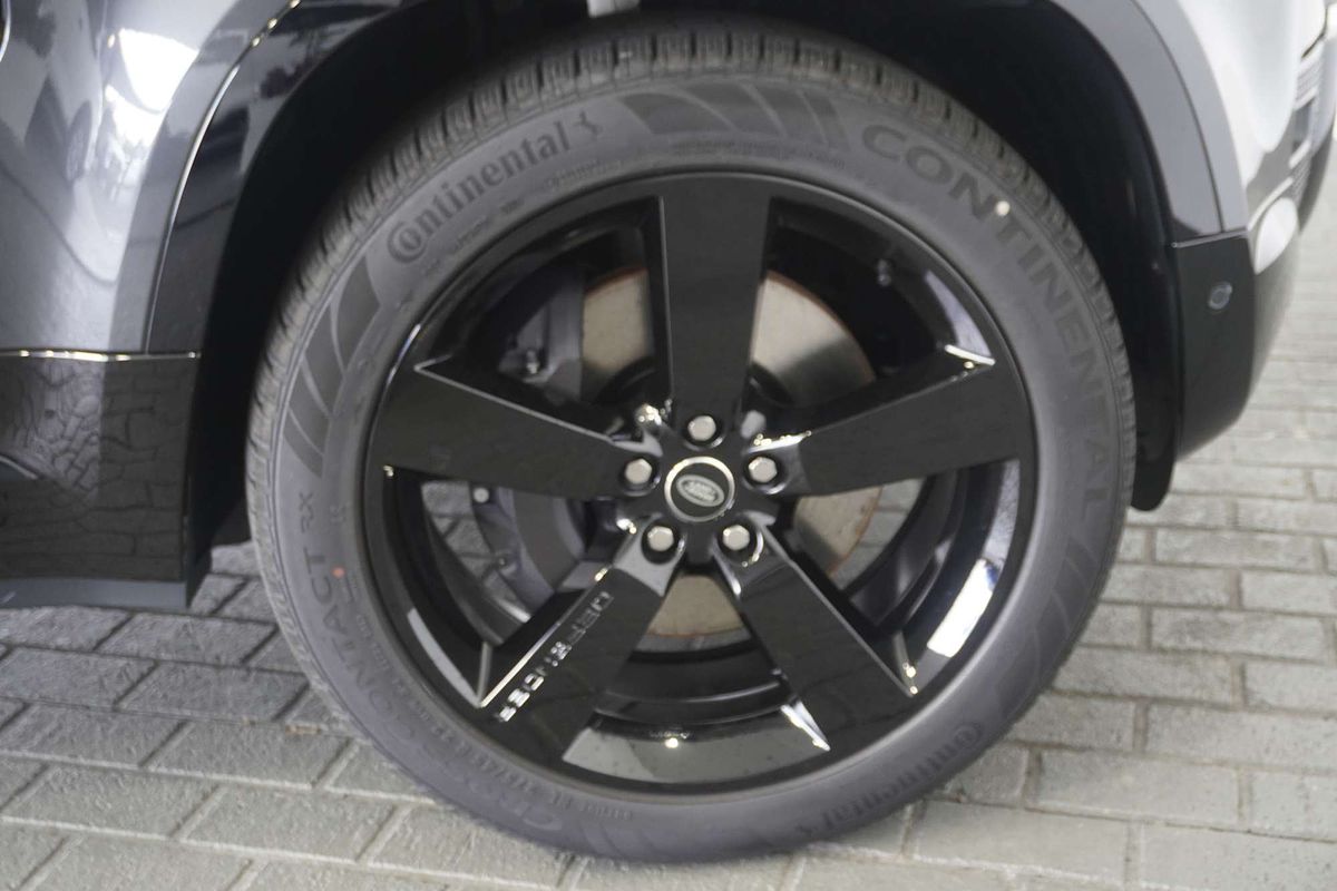 2024 Land Rover Defender 110 P400 X-Dynamic HSE L663