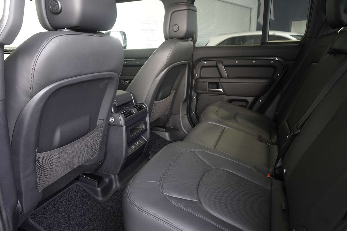 2024 Land Rover Defender 110 P400 X-Dynamic HSE L663