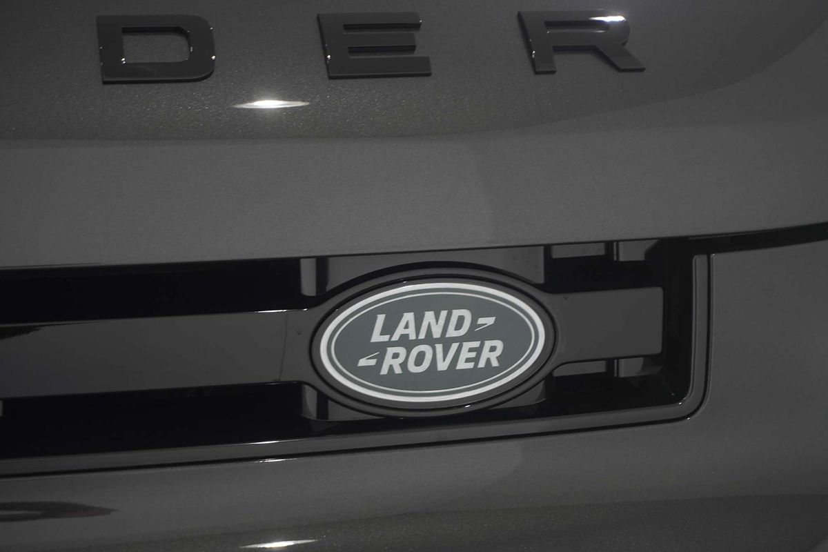 2024 Land Rover Defender 110 P400 X-Dynamic HSE L663