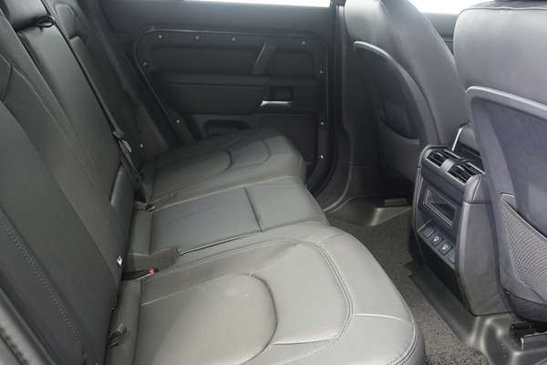 2024 Land Rover Defender 110 P400 X-Dynamic HSE L663