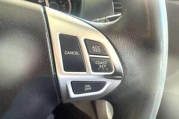 2015 Mitsubishi Triton GLX MN 4X4