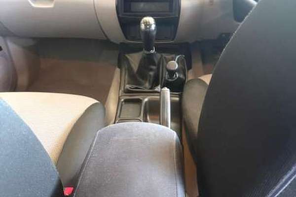 2015 Mitsubishi Triton GLX MN 4X4