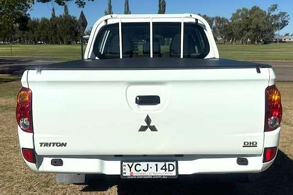 2015 Mitsubishi Triton GLX MN 4X4