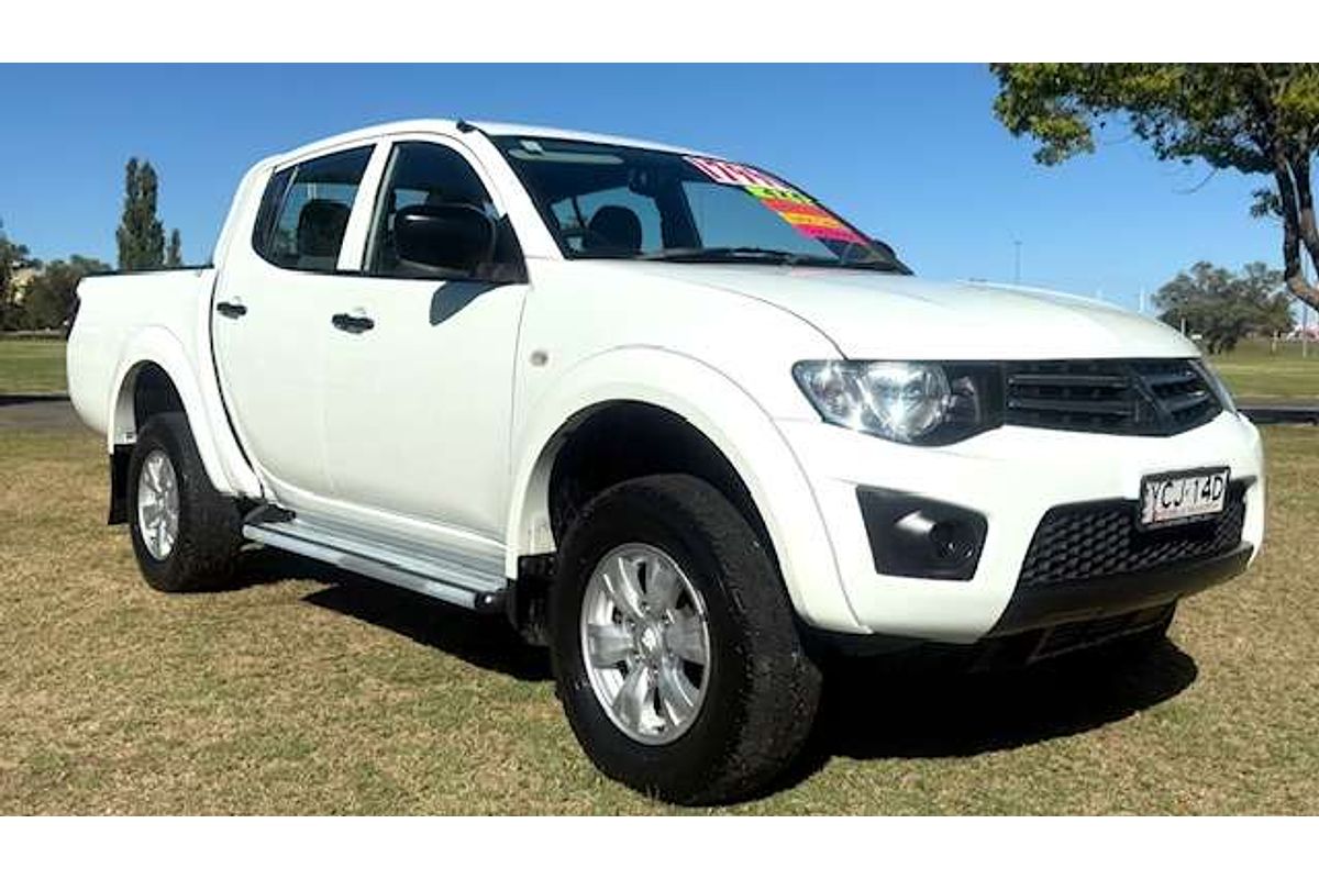 2015 Mitsubishi Triton GLX MN 4X4